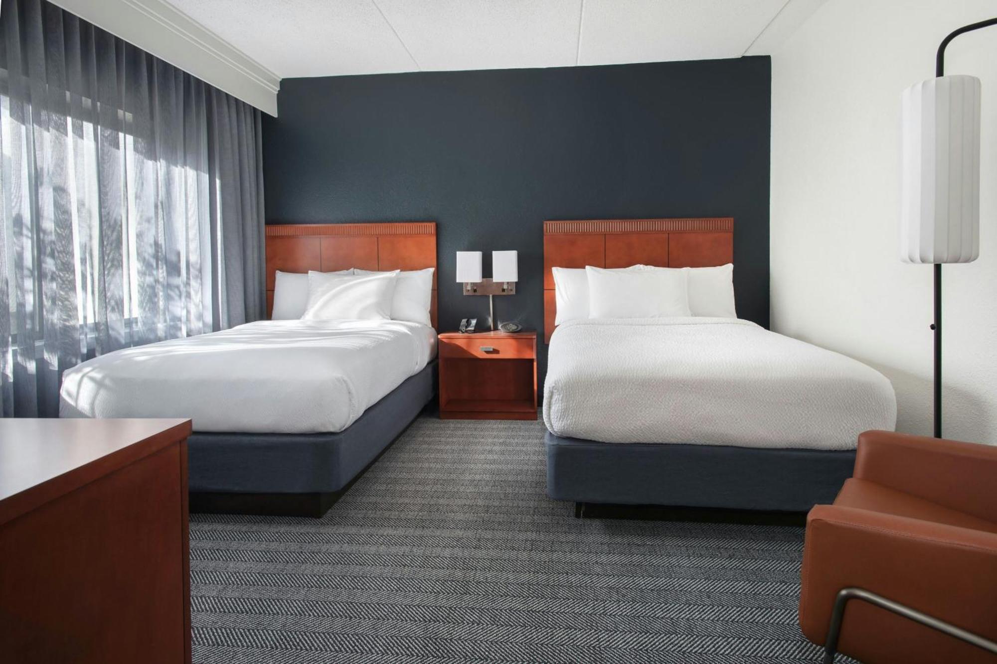 Courtyard By Marriott Silver Spring North/White Oak Exterior foto
